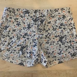 Banana Republic hampton fit floral shorts